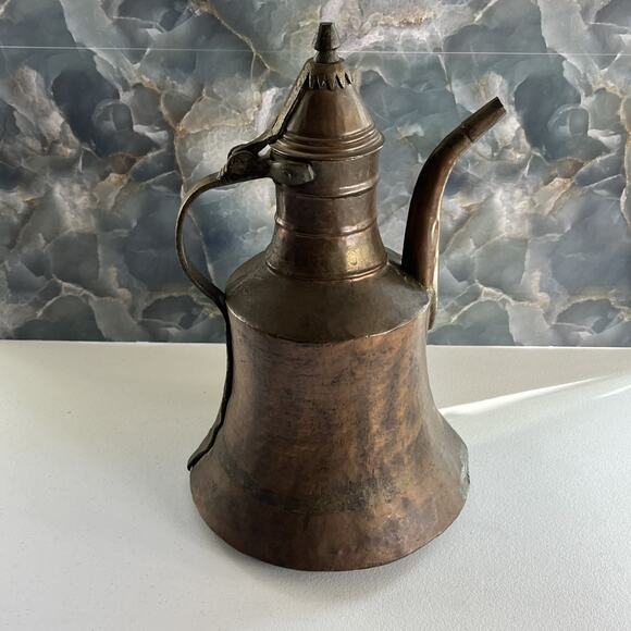 Vintage Hand Forged Lidded Coffee Urn Pitcher Copper Turkish Middle Eastern - Picture 1 of 16